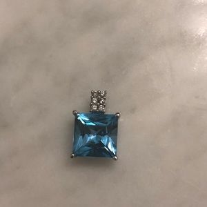 14 white gold Blue Topaz and Diamond necklace